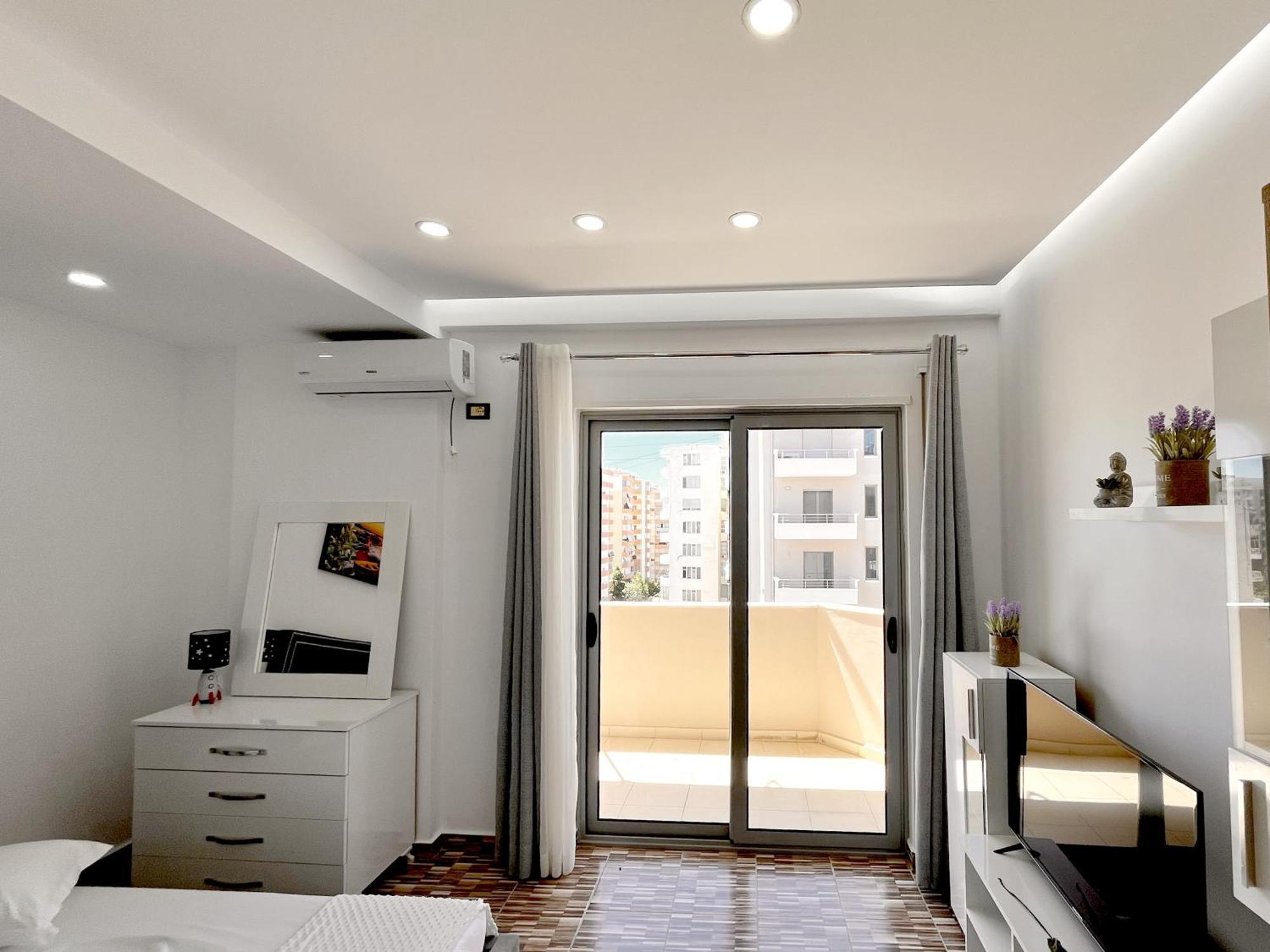 Kam Apartments In The City Center Vlorë Екстериор снимка