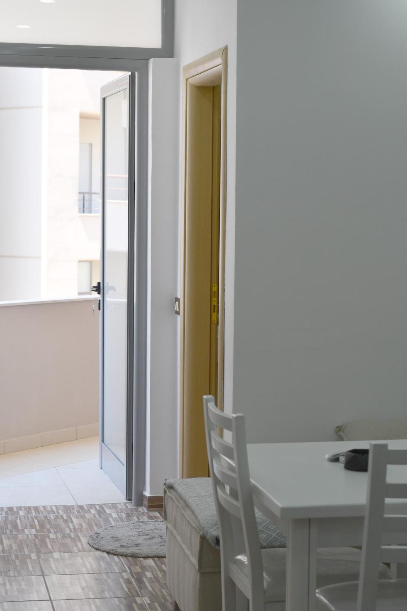 Kam Apartments In The City Center Vlorë Екстериор снимка