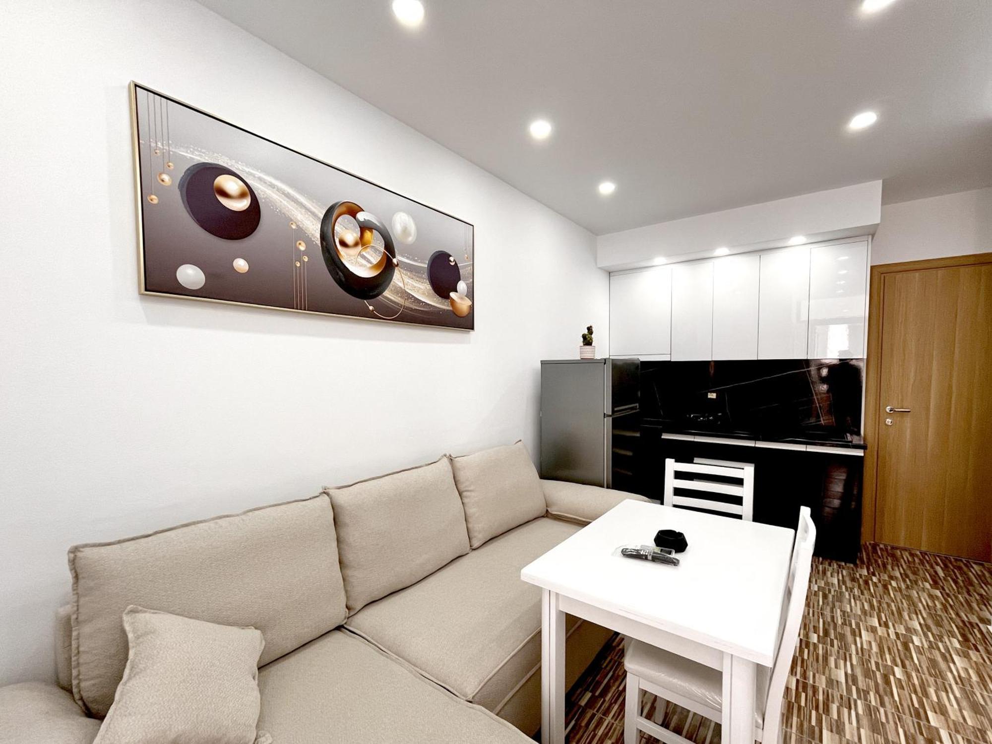 Kam Apartments In The City Center Vlorë Екстериор снимка